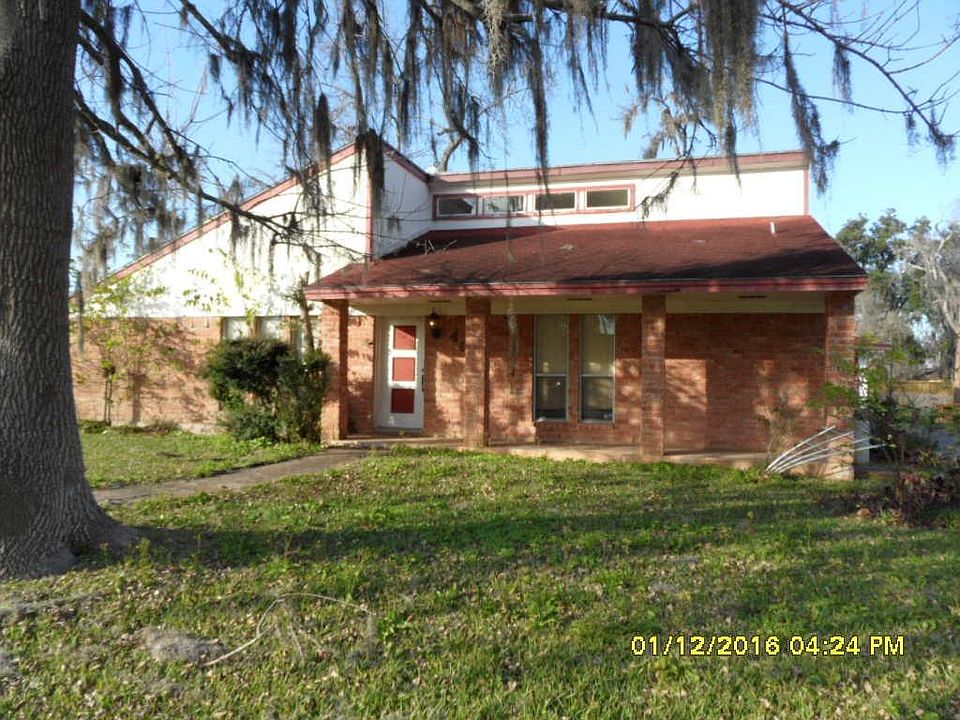 1st image of 404 Dogwood St