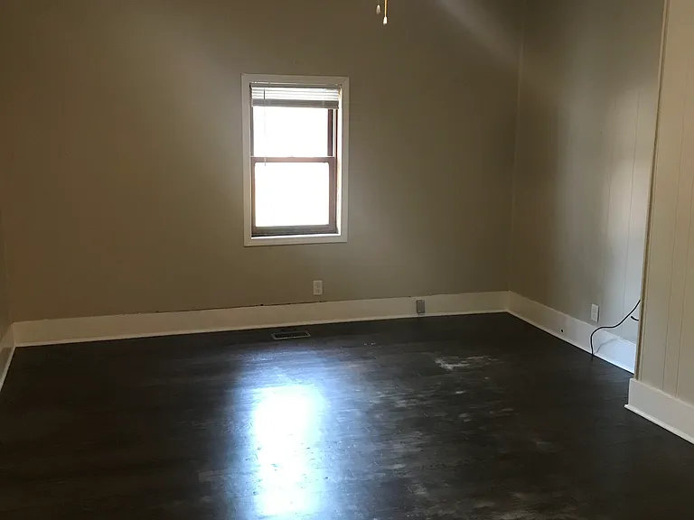 520 W Edwards St #2 — Photo 5