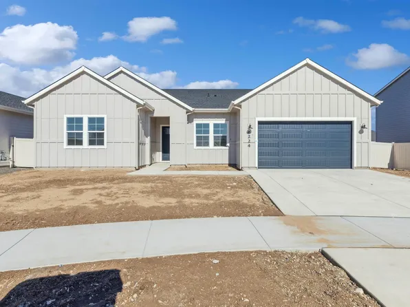 2026 N Quarterhorse Way, Middleton, ID 83644