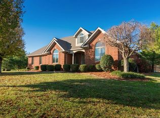 6504 Cornerstone Dr, Floyds Knobs, IN 47119