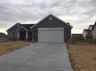 110 Kensington Palace Dr, Troy, MO 63379