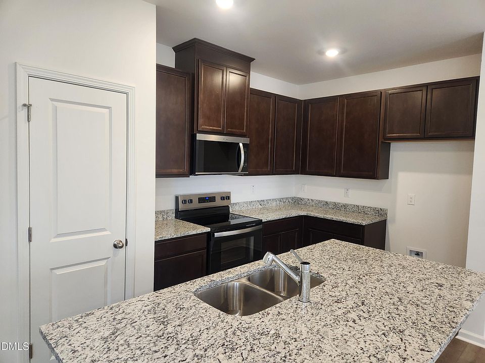 1st image of 2216 Rabbitbrush St