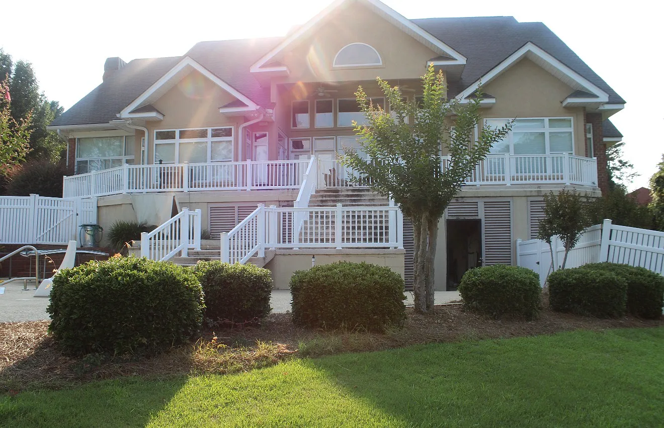 5 bed, 6842 sqft, $6,500 — Photo 3