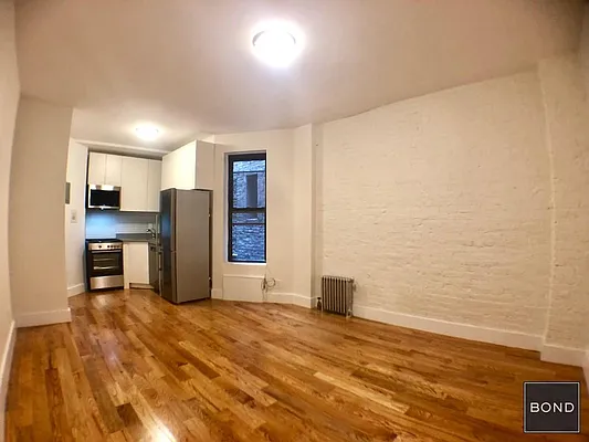 Rented by Bond New York | media 5