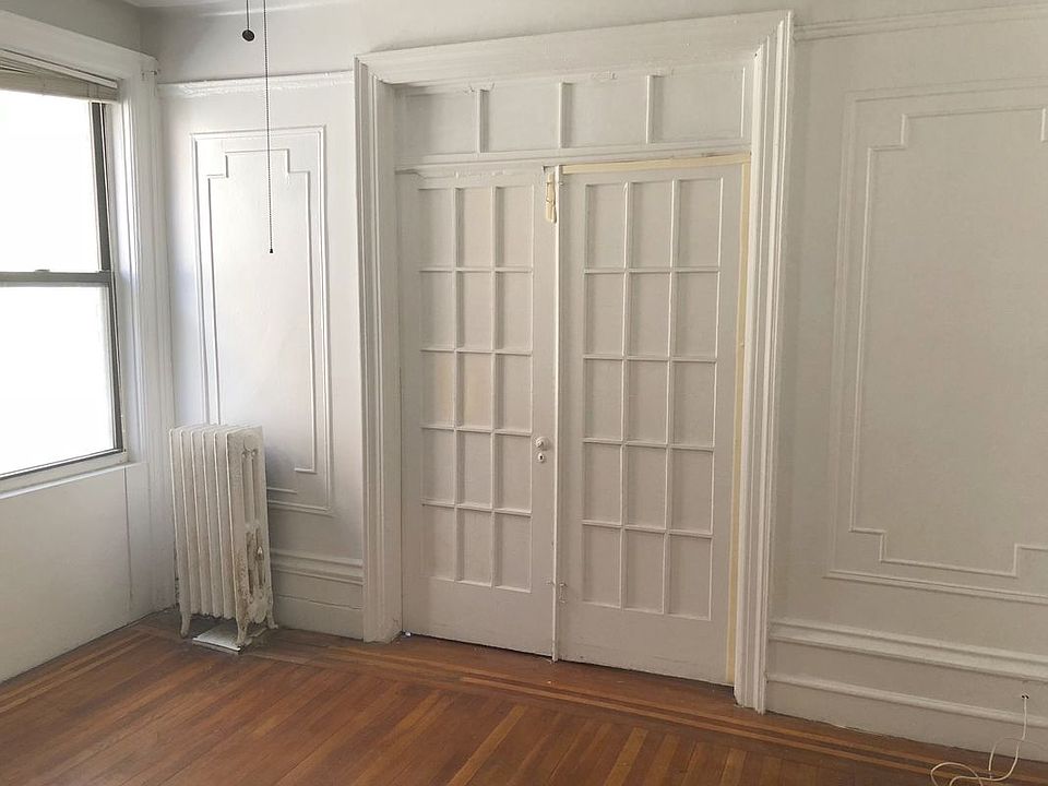 1st image of 414 W 121st St APT 22