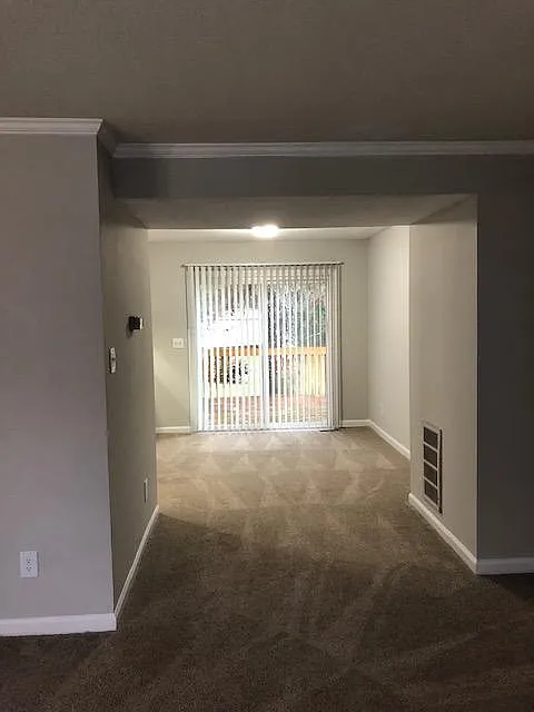 2 bed, 2.5 bath, 1200 sqft, $1,595 — Photo 3