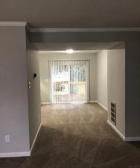 4405 Graceland Ct — Photo 3