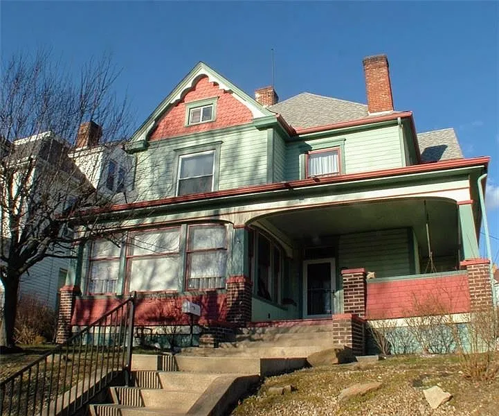 310 Allison Ave photo 1