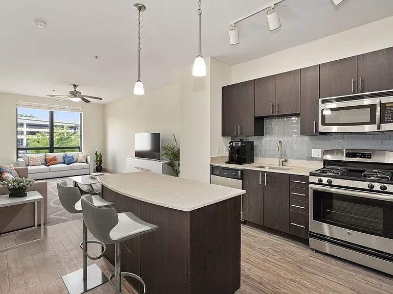 7001 Arlington at Bethesda — Photo 5
