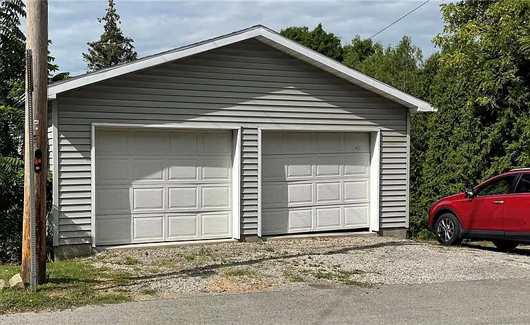 325 S Main St — Photo 24