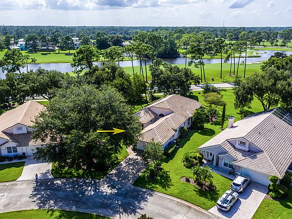 4th image of 430 Harbour Town Ln