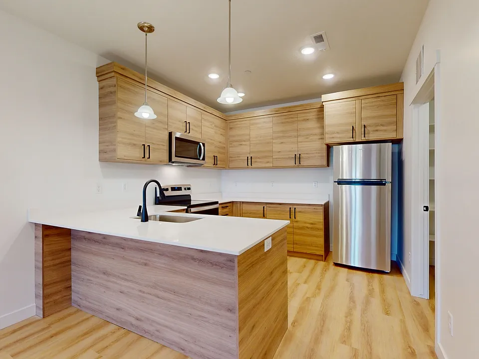 1136 S 250 W #306