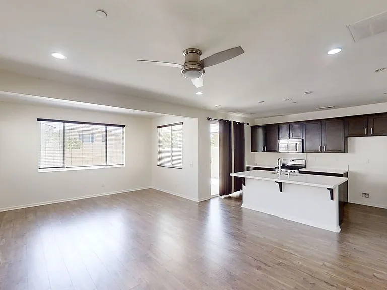33767 King Dr — Photo 4
