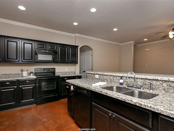 4th image of 3302 Wakewell Ct