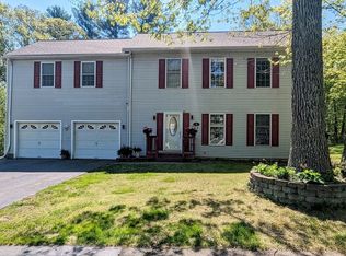 3 Burns Ln, Charlton, MA 01507