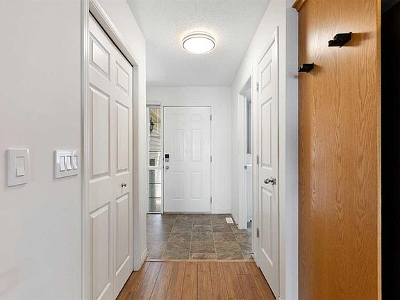 4th image of 117 E Bow Ridge Dr #3