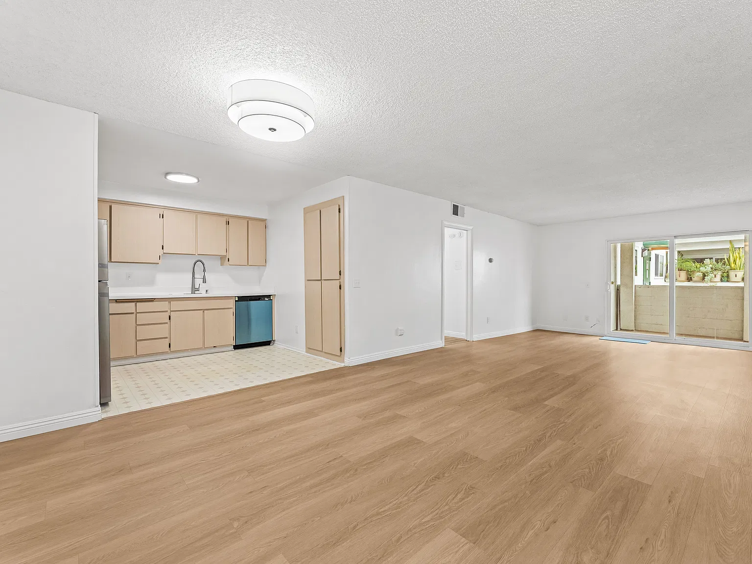 2 bed, 1021 sqft, $3,150 — Photo 1