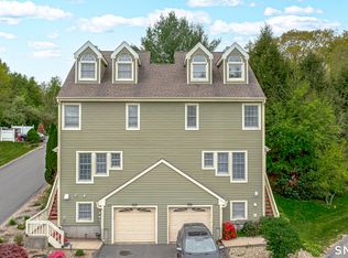 Victorian Court, Waterbury, CT 06708
