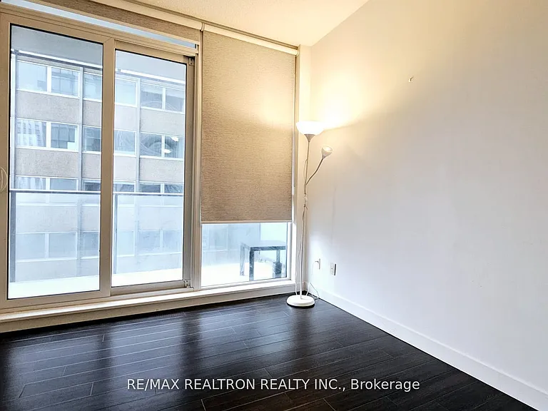 770 Bay St #712 — Photo 3