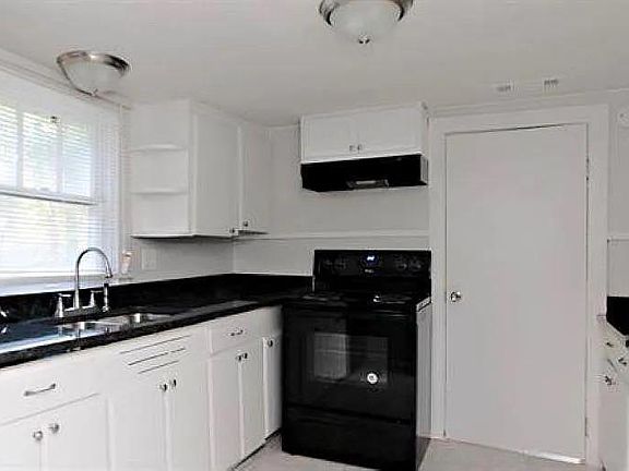 4th image of 3100 Malloy St
