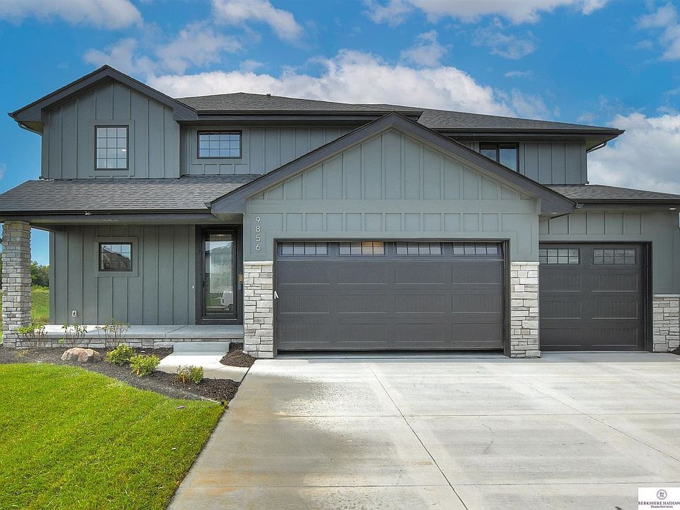 1st image of 9856 S 97th Ave Cir
