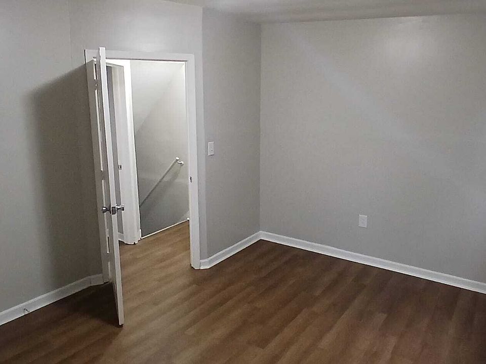 1st image of 19 Amity Ct #17297713