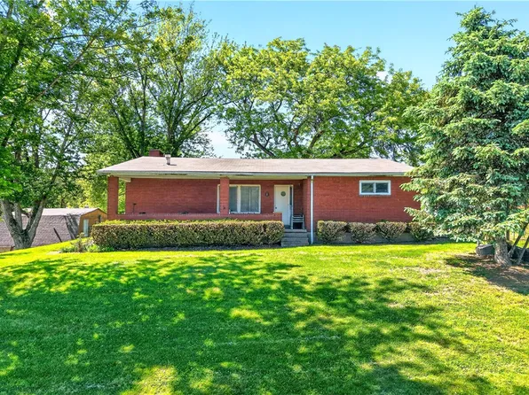 2000 School St, Clairton, PA 15025