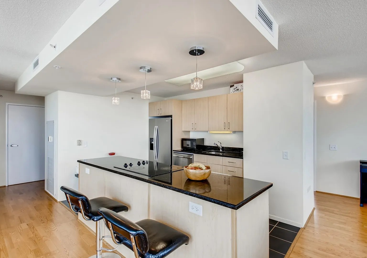 2 bed, $3,600 — Photo 4