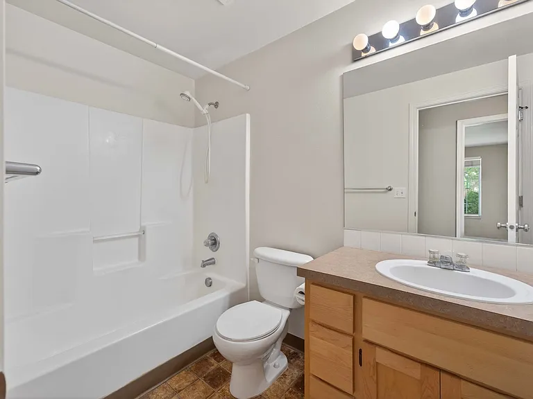 811 NW 16th Ave — Photo 19