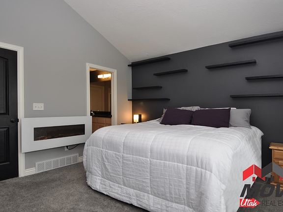 5th image of 728 W Mystic Falls Way