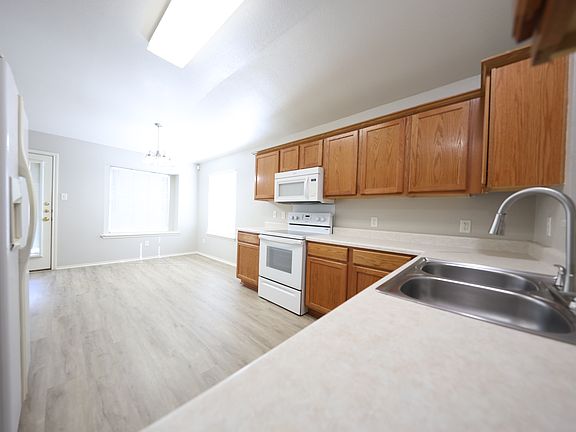4th image of 5213 Donegal Bay Ct