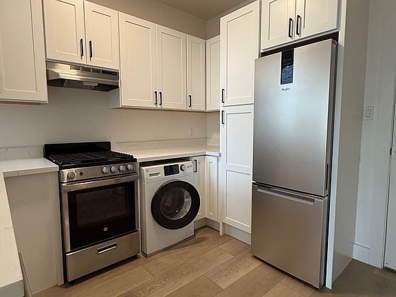 2nd image of 1452 Castro St #12