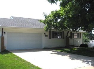 1604 W Cimarron Dr, Peoria, IL