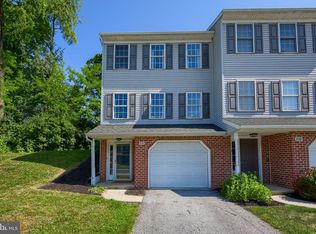 337 Crosswinds Dr, Lititz, PA 17543