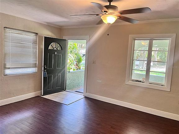 5th image of 2221 Hawick Ln