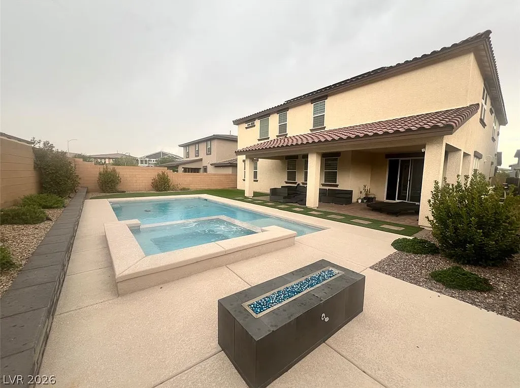 6 bed, 4.5 bath, 4443 sqft, $4,250 — Photo 2