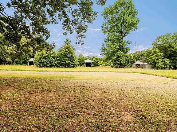 5th image of 160 McMahon Ln