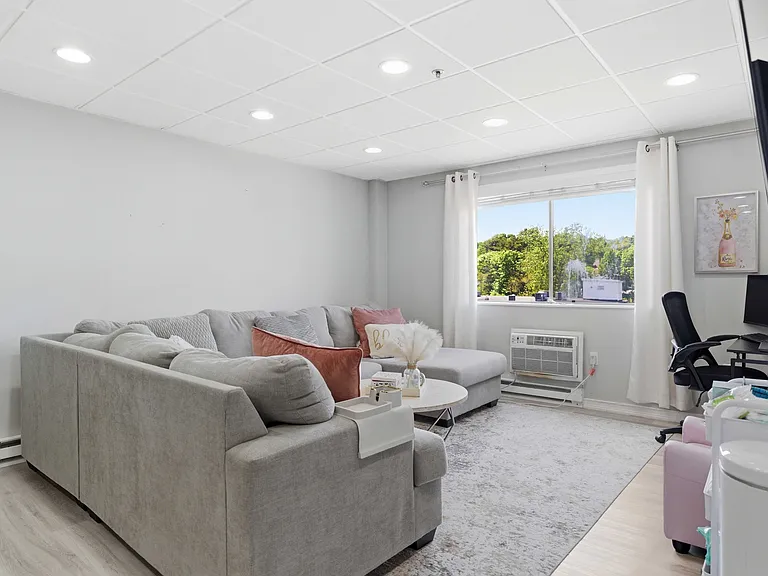 64 Foster St #305 — Photo 3