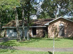 1st image of 7915 Parkglen Dr