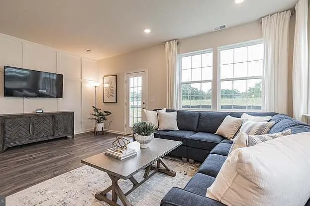 10 Peregrine Way — Photo 23
