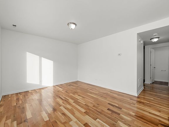 5th image of 158 E 133rd St