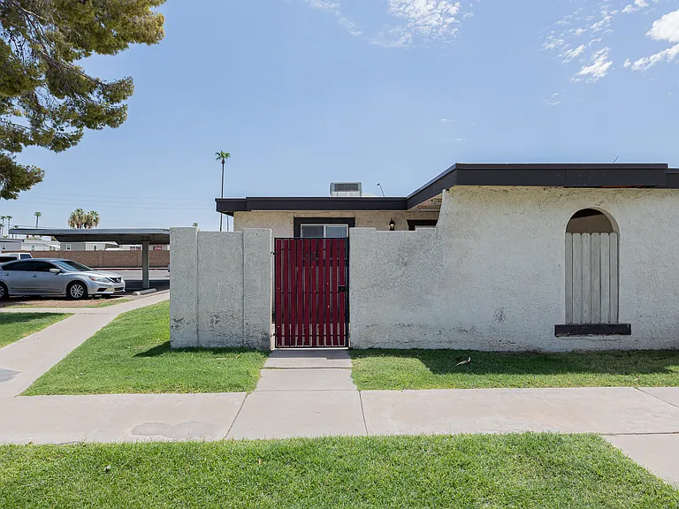 720 S Dobson Rd #10 — Photo 2