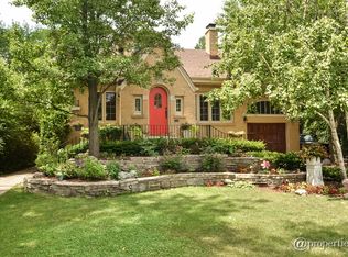 116 Berry Pkwy, Park Ridge, IL 60068