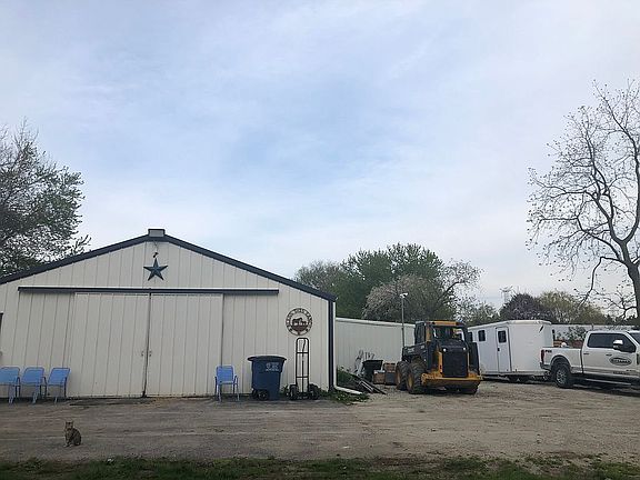 2nd image of 9823 S Carls Dr