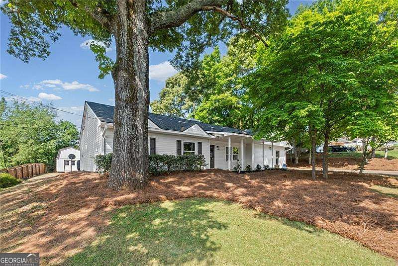 1st image of 213 Colemans Bluff Dr