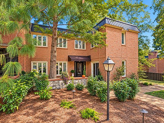 2nd image of 622 Timber Ln