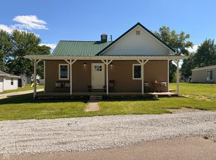 603 E North St, Westport, IN 47283
