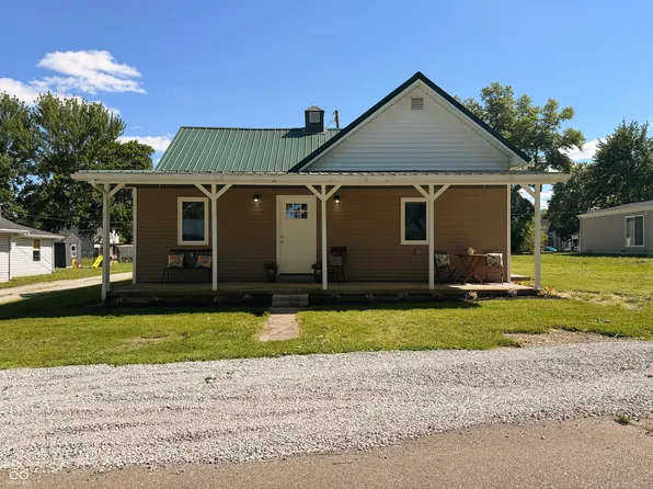 603 E North St, Westport, IN 47283