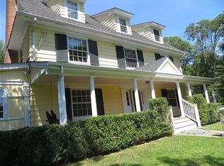 469 Valley Rd, Watchung, NJ 07069