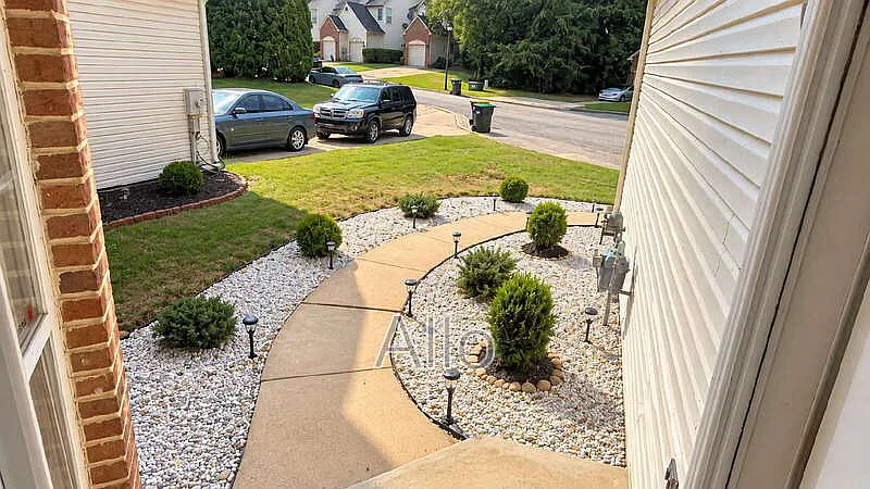 3 bed, 2.5 bath, 1750 sqft, $2,850 — Photo 2